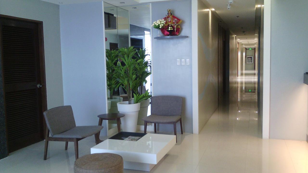 Win Hotel & Casino Talisay  Exterior photo